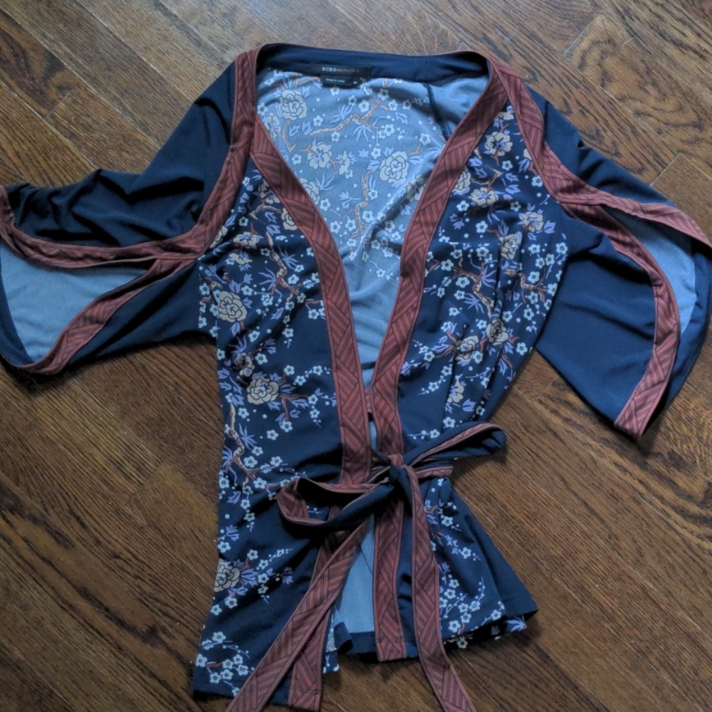 BCBG wrap top